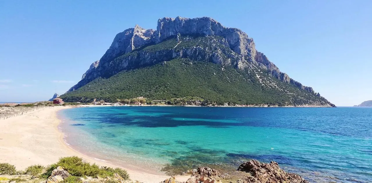 Aparthotel Iss Travel, L'Avru - 700 M From La Cinta Beach San Teodoro  Italy