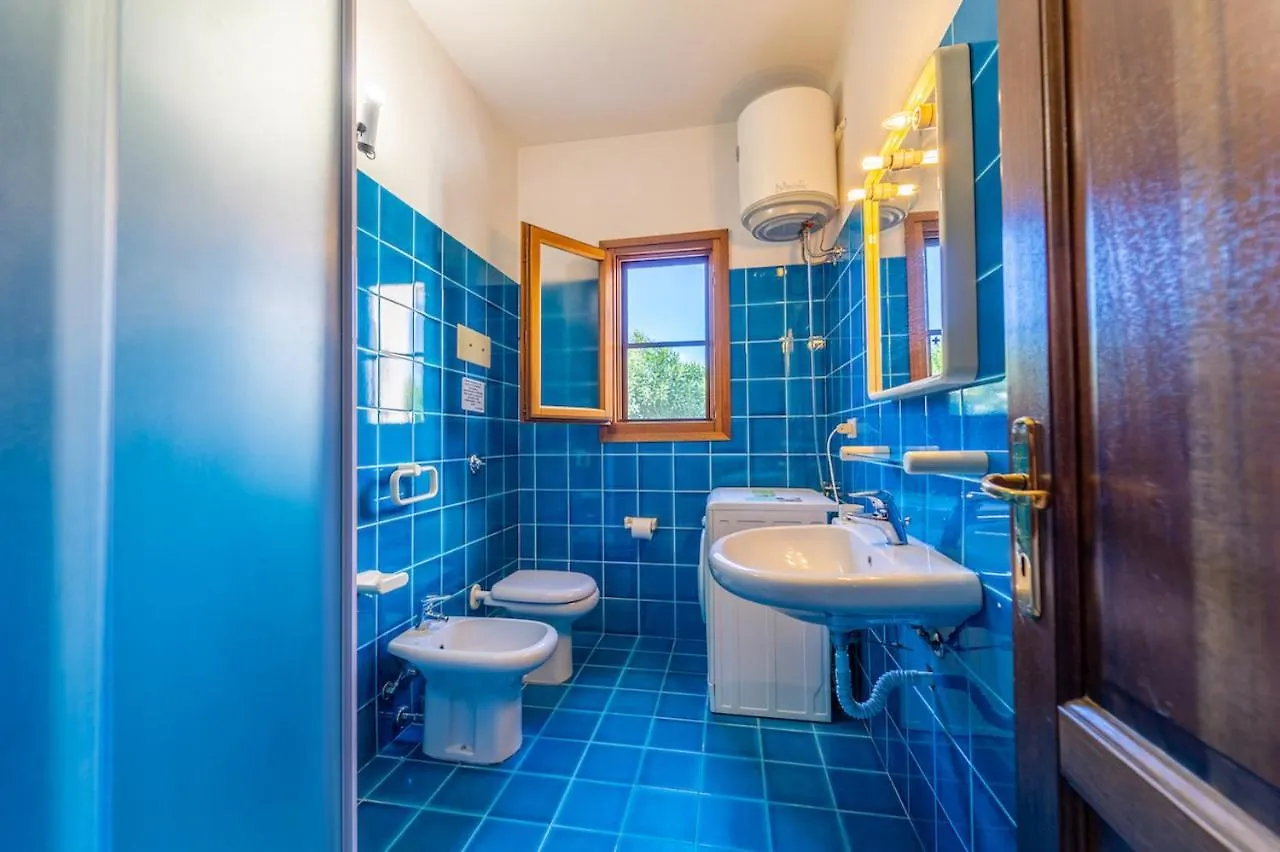 Aparthotel Iss Travel, L'Avru - 700 M From La Cinta Beach San Teodoro